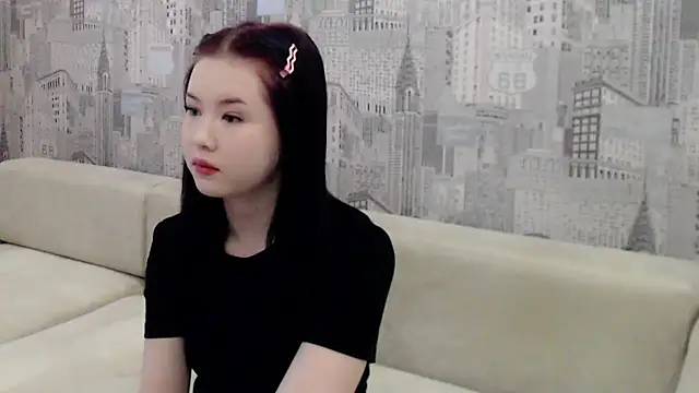 Snapshot of RadyBoonmee chatting on 12.19.25 RadyBoonmee online show from 12.19.25