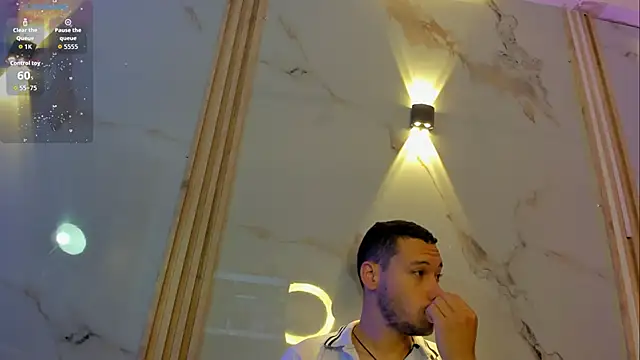 Snapshot of Aron_and_molly chatting on 01.19.26 Aron and molly online show from 01.19.26