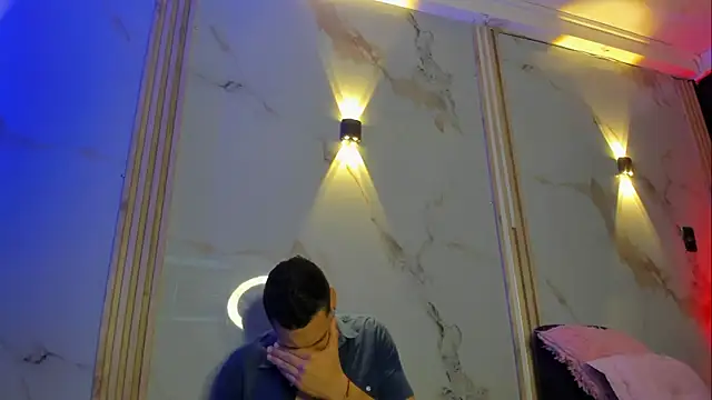 Snapshot of Aron_and_molly chatting on 02.07.26 Aron and molly online show from 02.07.26