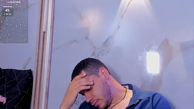 Snapshot of Aron_and_molly chatting on 02.27.26 Aron and molly online show from 02.27.26