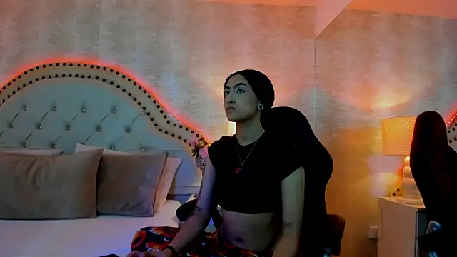 EllaEvanz online show from 12.02.25