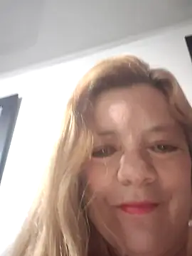 karlaanqui1 online show from 04.23.26