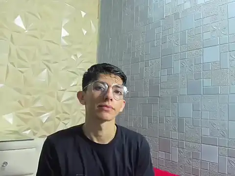 Snapshot of ElanGiraldo chatting on 02.03.26 ElanGiraldo online show from 02.03.26