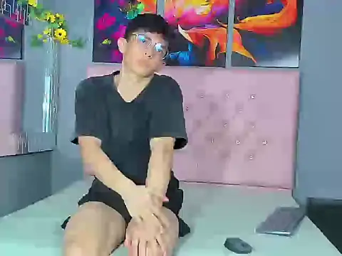 Snapshot of ElanGiraldo chatting on 02.13.26 ElanGiraldo online show from 02.13.26