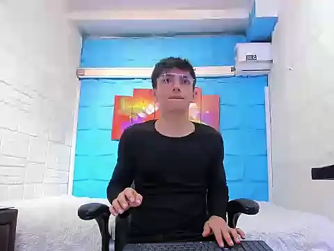 Snapshot of ElanGiraldo chatting on 02.15.26 ElanGiraldo online show from 02.15.26