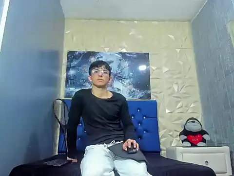 Snapshot of ElanGiraldo chatting on 02.24.26 ElanGiraldo online show from 02.24.26