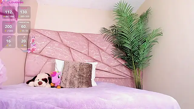  Naomi Fox  online show from 01.15.26