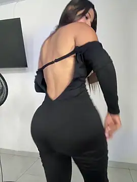 EmmiiGlow online show from 03.17.26