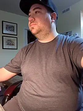 Snapshot of GayPoohBear chatting on 11.09.25 GayPoohBear online show from 11.09.25