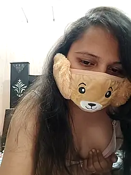 Kamna Hotty online show from 11.24.25