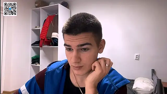 Snapshot of _BarePulse chatting on 02.11.26 BarePulse online show from 02.11.26