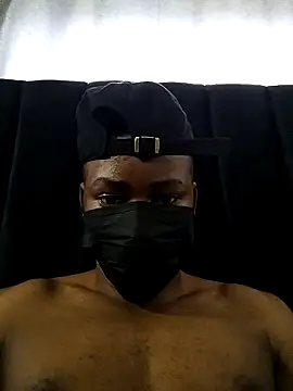 Snapshot of LWAZI_2304 chatting on 11.10.25 LWAZI 2304 online show from 11.10.25