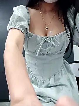   Anna    online show from 12.04.25