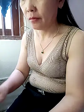 Feeling-hot online show from 04.14.26