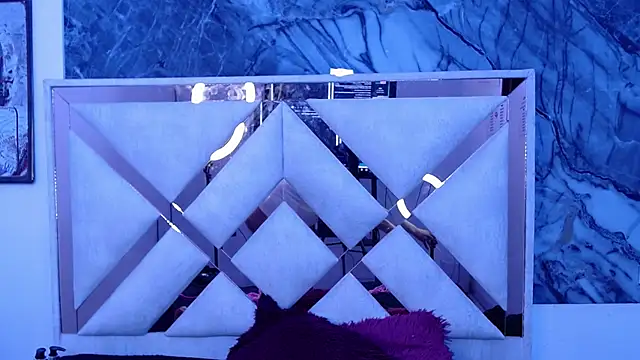 tael novacs online show from 12.02.25