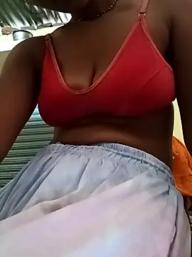 Snapshot of Nency1 chatting on 11.13.25 Nency1 online show from 11.13.25