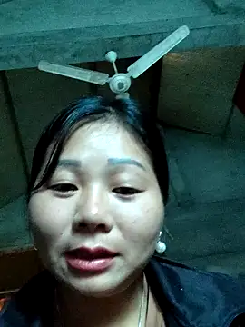 Snapshot of vangkt-cute chatting on 11.11.25 vangkt-cute online show from 11.11.25