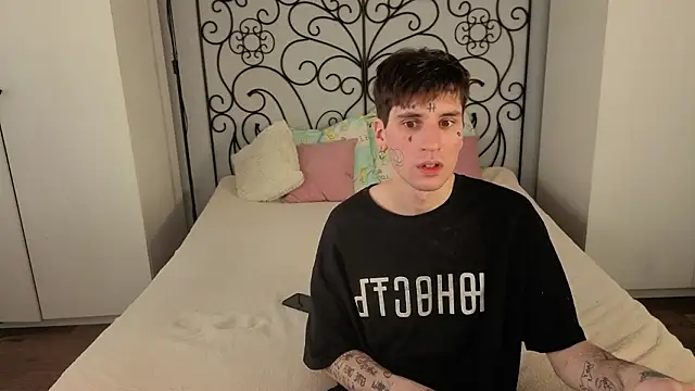 Danny loves Mary online show from 03.11.26