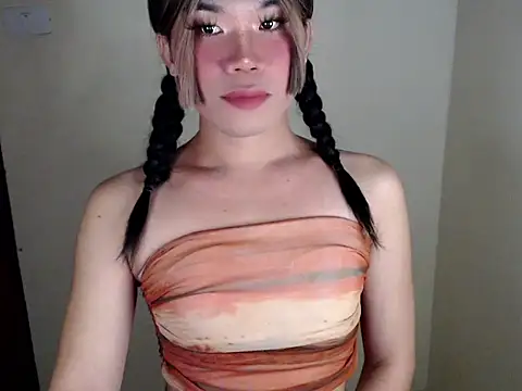 Snapshot of dazzlingcarol chatting on 02.23.26 dazzlingcarol online show from 02.23.26
