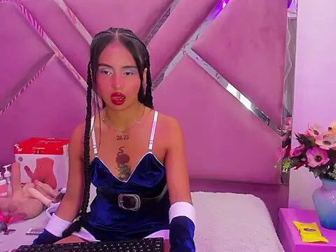 CloeMorenti  online show from 12.03.25