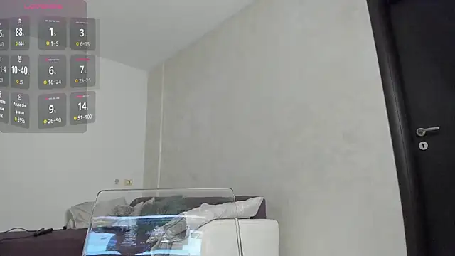 Snapshot of foxx_giirl chatting on 11.16.25 foxx giirl online show from 11.16.25