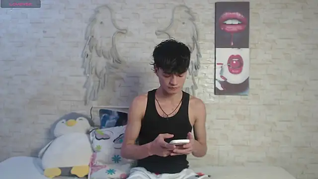 axel milo kairo and noa online show from 01.14.26