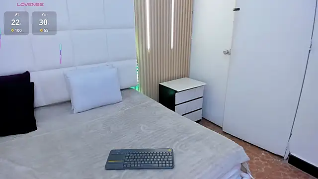 emilyandlea  online show from 01.09.26