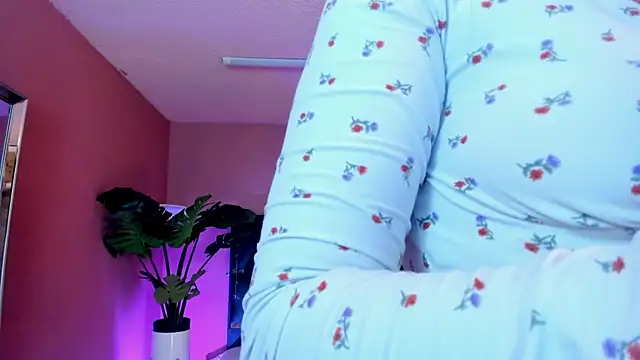 Velvet Dreamss online show from 04.08.26