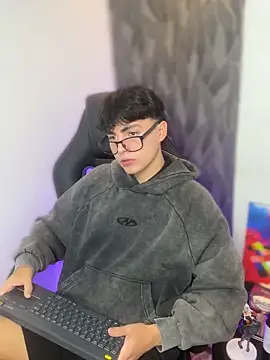 Samu FoXXX online show from 11.11.25