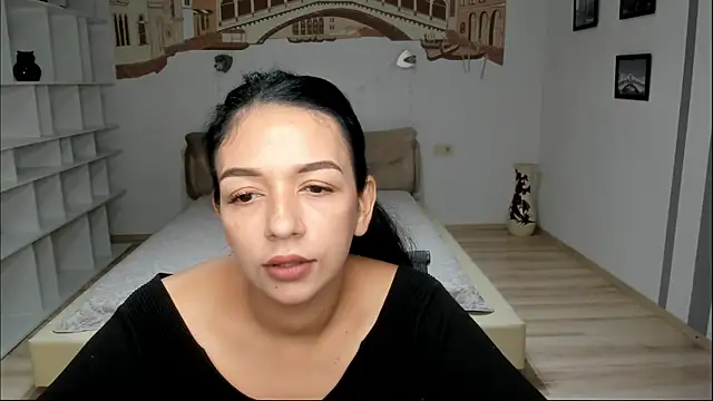 KarinaLees online show from 11.11.25