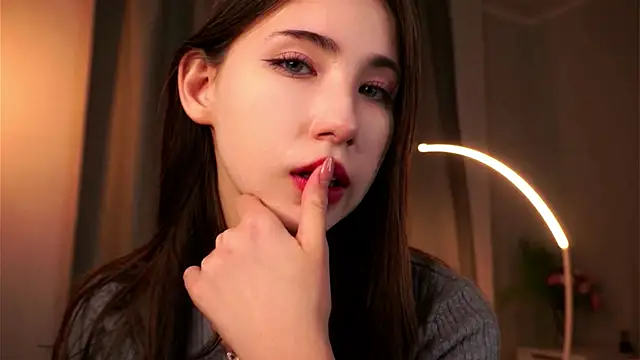 NanceeWestaway online show from 11.28.25