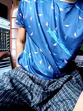 Snapshot of hotyyyyjonny chatting on 06.17.26 hotyyyyjonny online show from 06.17.26