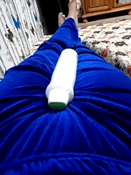Snapshot of Tota_sexi chatting on 04.17.26 Tota sexi online show from 04.17.26