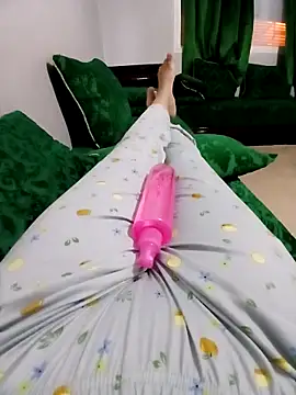 Snapshot of Tota_sexi chatting on 05.19.26 Tota sexi online show from 05.19.26