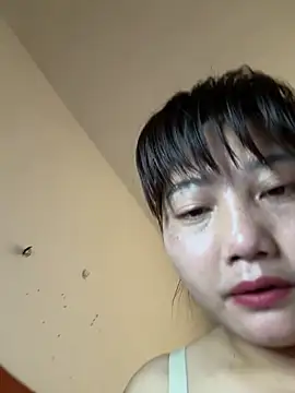 Snapshot of Nuomi6 chatting on 04.14.26 Nuomi6 online show from 04.14.26