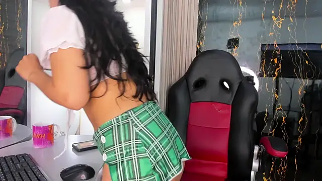 Lucy Vegas online show from 03.10.26