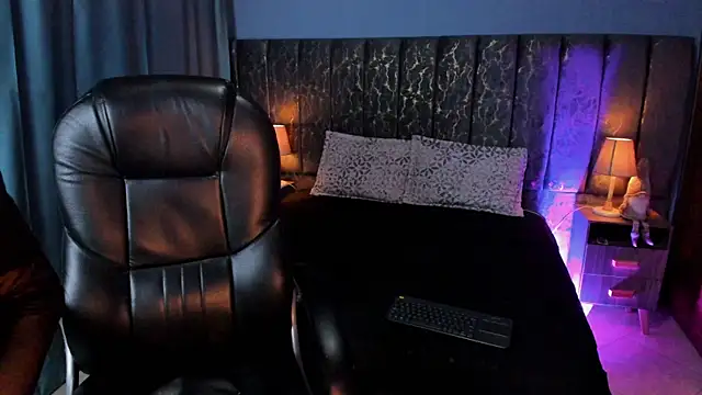 Atenea Velle online show from 01.07.26