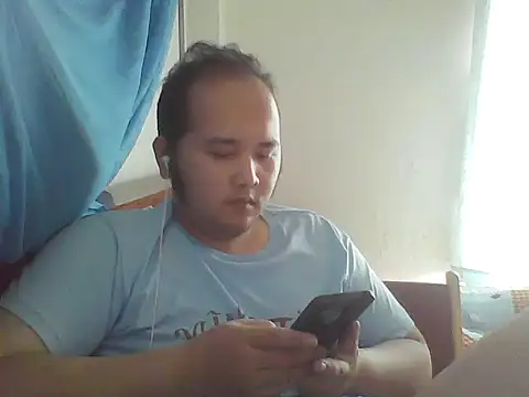 linhlinhthan online show from 11.27.25