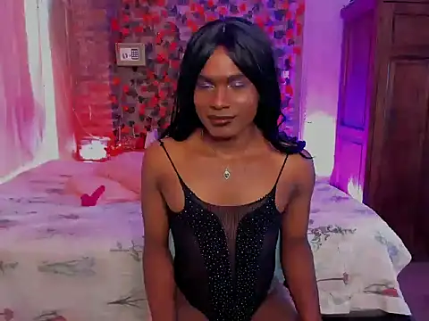 LaGoldenBitch online show from 12.03.25