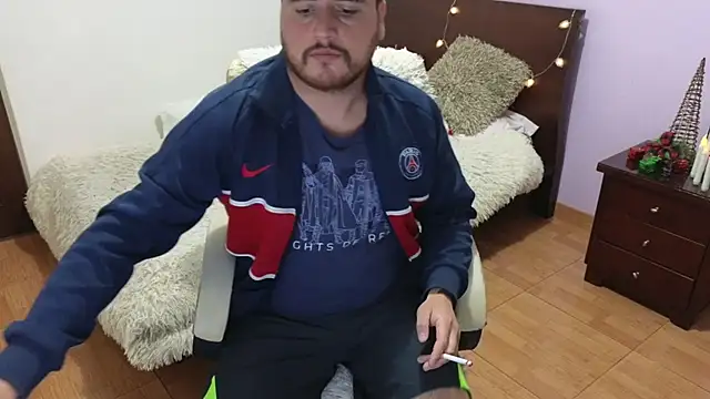 Snapshot of LiamConan chatting on 11.20.25 LiamConan online show from 11.20.25