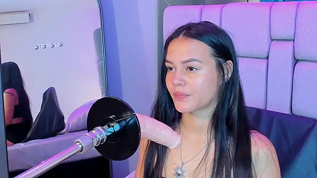 Snapshot of Sara_rhoades chatting on 11.26.25 Sara rhoades online show from 11.26.25