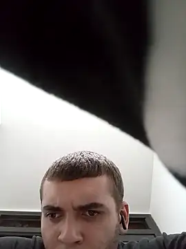 Snapshot of zebkibaron chatting on 11.12.25 zebkibaron online show from 11.12.25