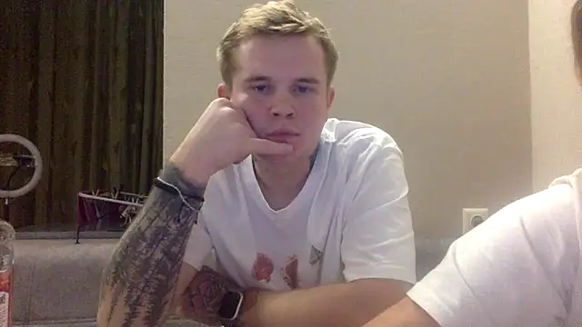 Snapshot of JordanLevi1999 chatting on 11.12.25 JordanLevi1999 online show from 11.12.25