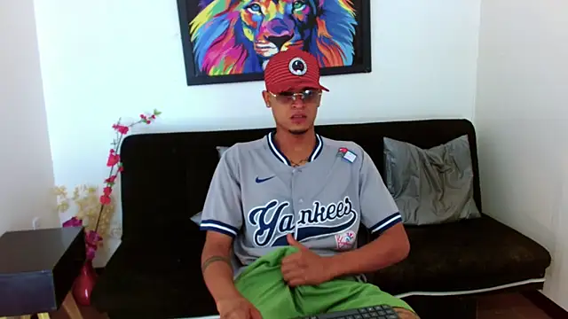 Snapshot of Isaacas_ chatting on 11.15.25 Isaacas online show from 11.15.25