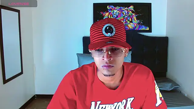 Snapshot of Isaacas_ chatting on 11.20.25 Isaacas online show from 11.20.25