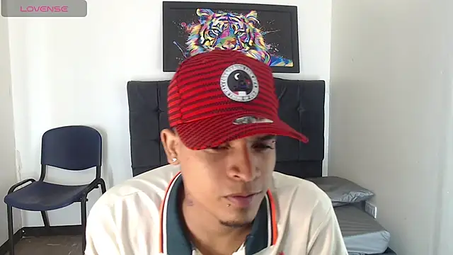 Snapshot of Isaacas_ chatting on 11.28.25 Isaacas online show from 11.28.25