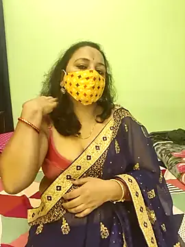 Snapshot of Hena_bhabi chatting on 11.17.25 Hena bhabi online show from 11.17.25