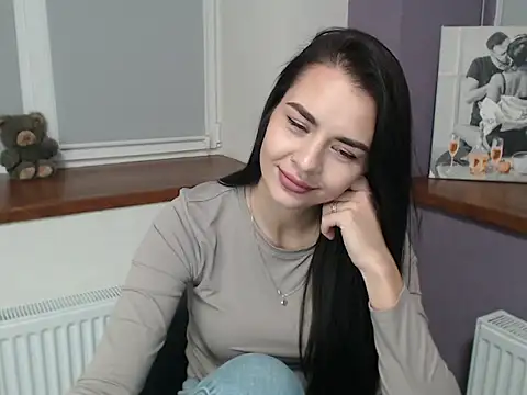 divina kira online show from 11.29.25