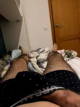 Yannick04 online show from 11.17.25