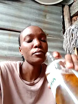 Snapshot of Beverlygurlx6 chatting on 02.21.26 Beverlygurlx6 online show from 02.21.26